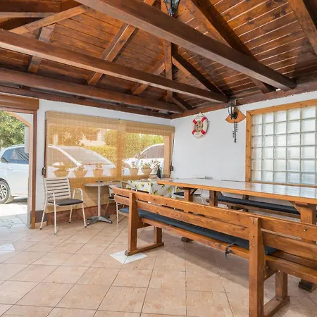 Lovely In With Kitchen Apartment Fažana